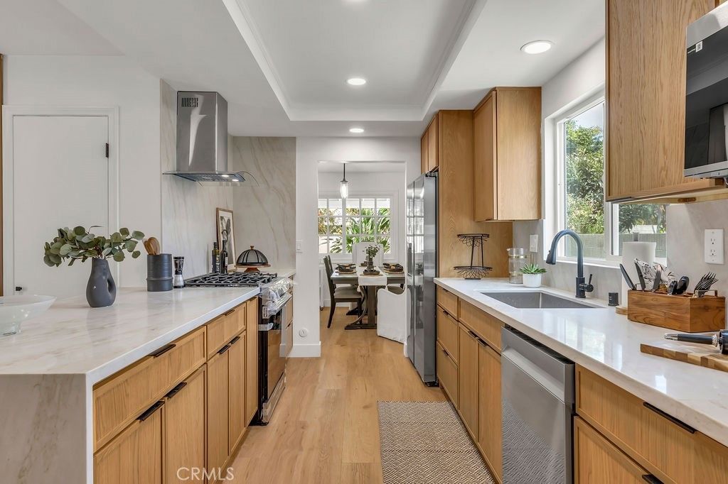 9317 Christopher, Cypress