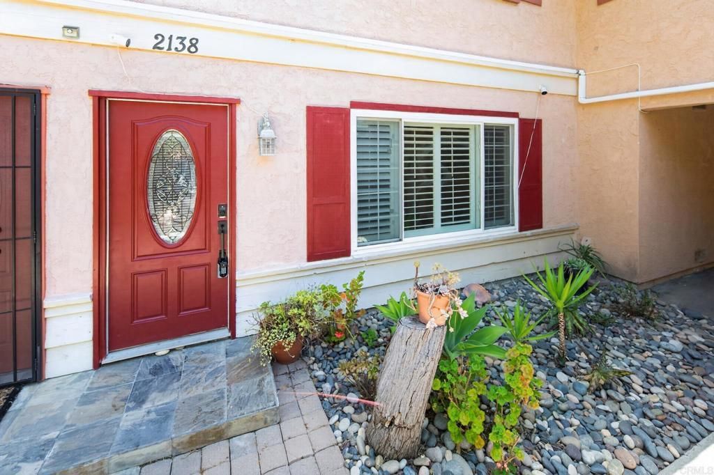 2138 Via Robles, Oceanside