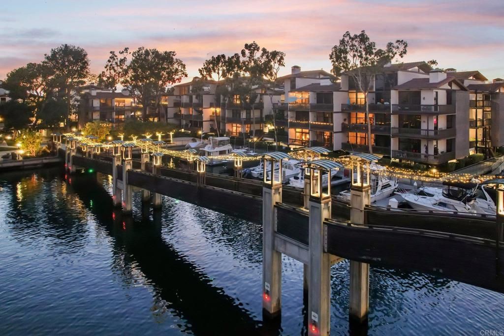 7126 Marina Pacifica Drive, Long Beach