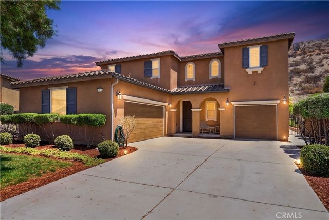 16796 Golden Bluff Loop, Riverside