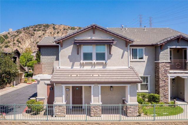 16739 Nicklaus Drive # 25, Sylmar