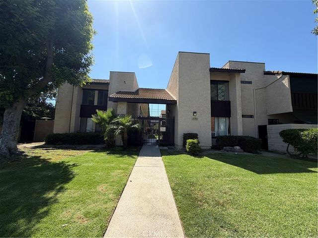 15351 Orange Ave # 8, Paramount