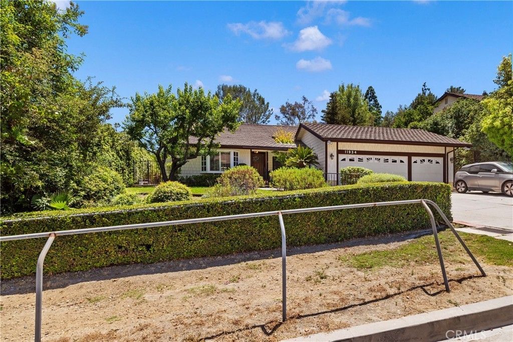 11934 Rexbon, Granada Hills