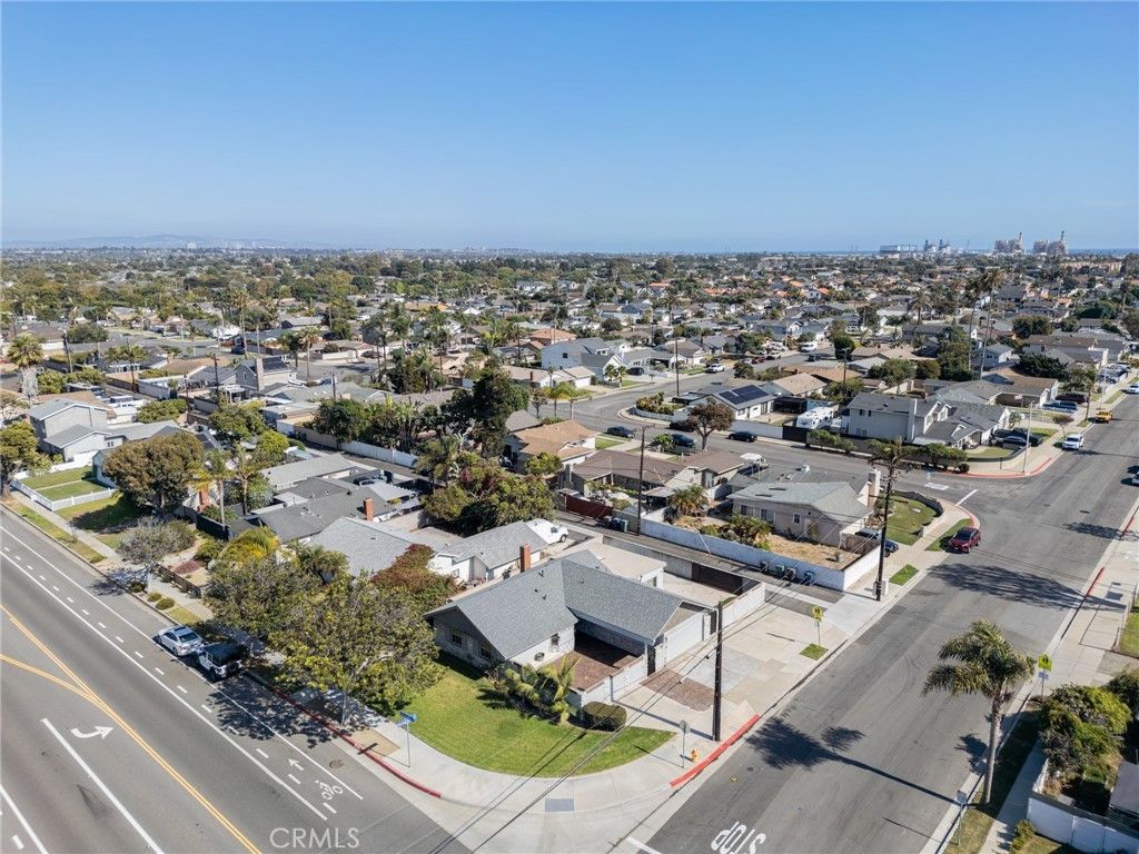 8232 Indianapolis, Huntington Beach