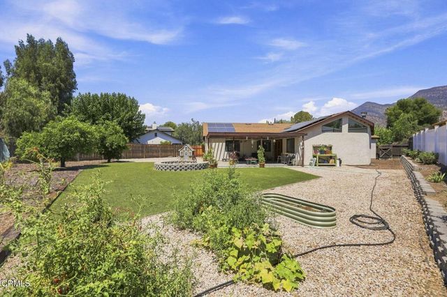 1121 Sunnyglenn Avenue, Ojai