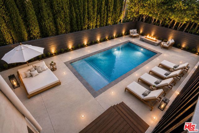 12518 W Sunset Boulevard, Los Angeles