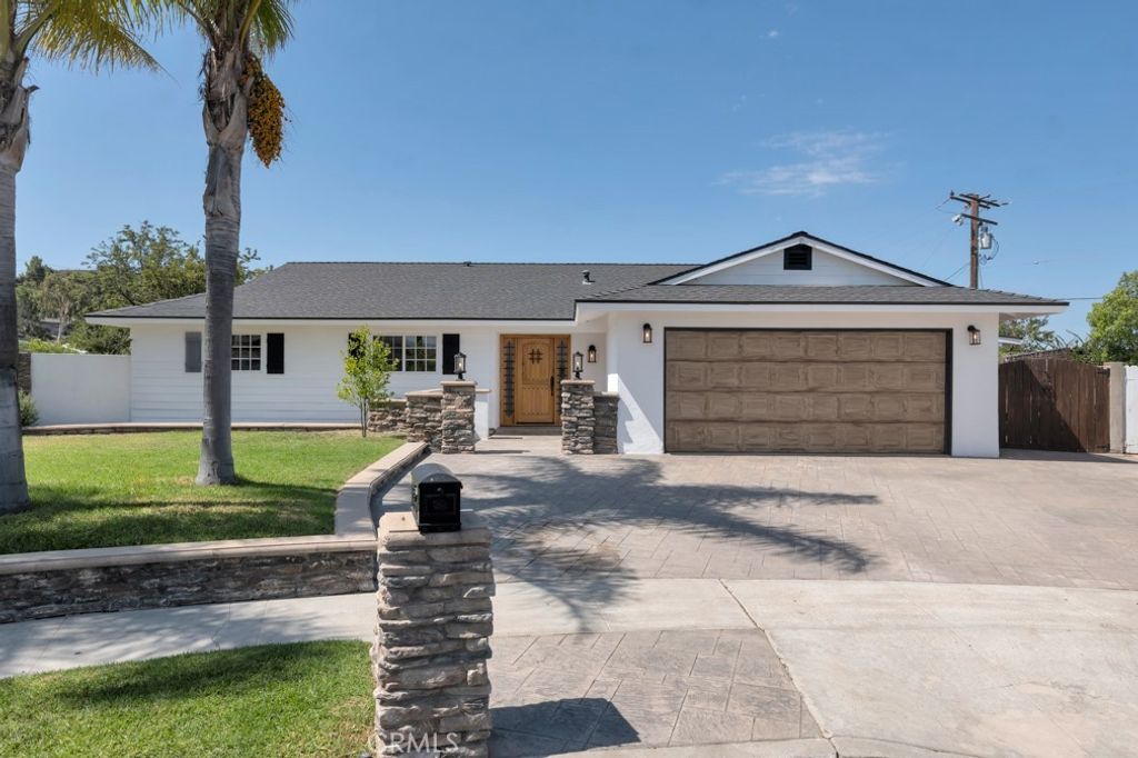 805 Moffatt Circle, Simi Valley