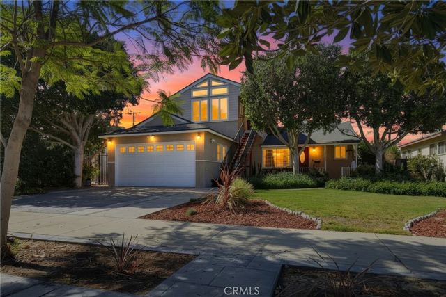 12520 Stagg Street, Los Angeles