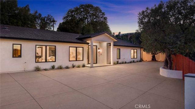 5200 Armida Drive, Woodland Hills