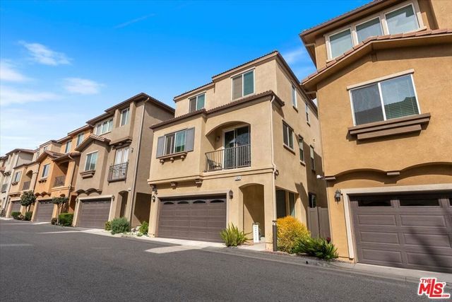 11926 Olive Glen Lane, Los Angeles