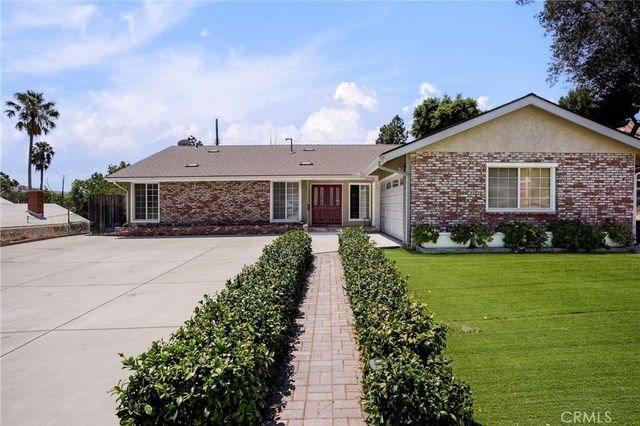13719 Gavina Avenue, Sylmar