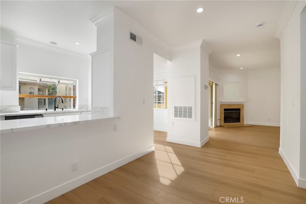 5799 Freebird Lane # 102, Oak Park