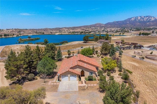 41810 Lakefront Drive, Aguanga