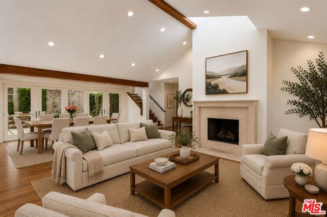 1519 Schuyler Road, Los Angeles