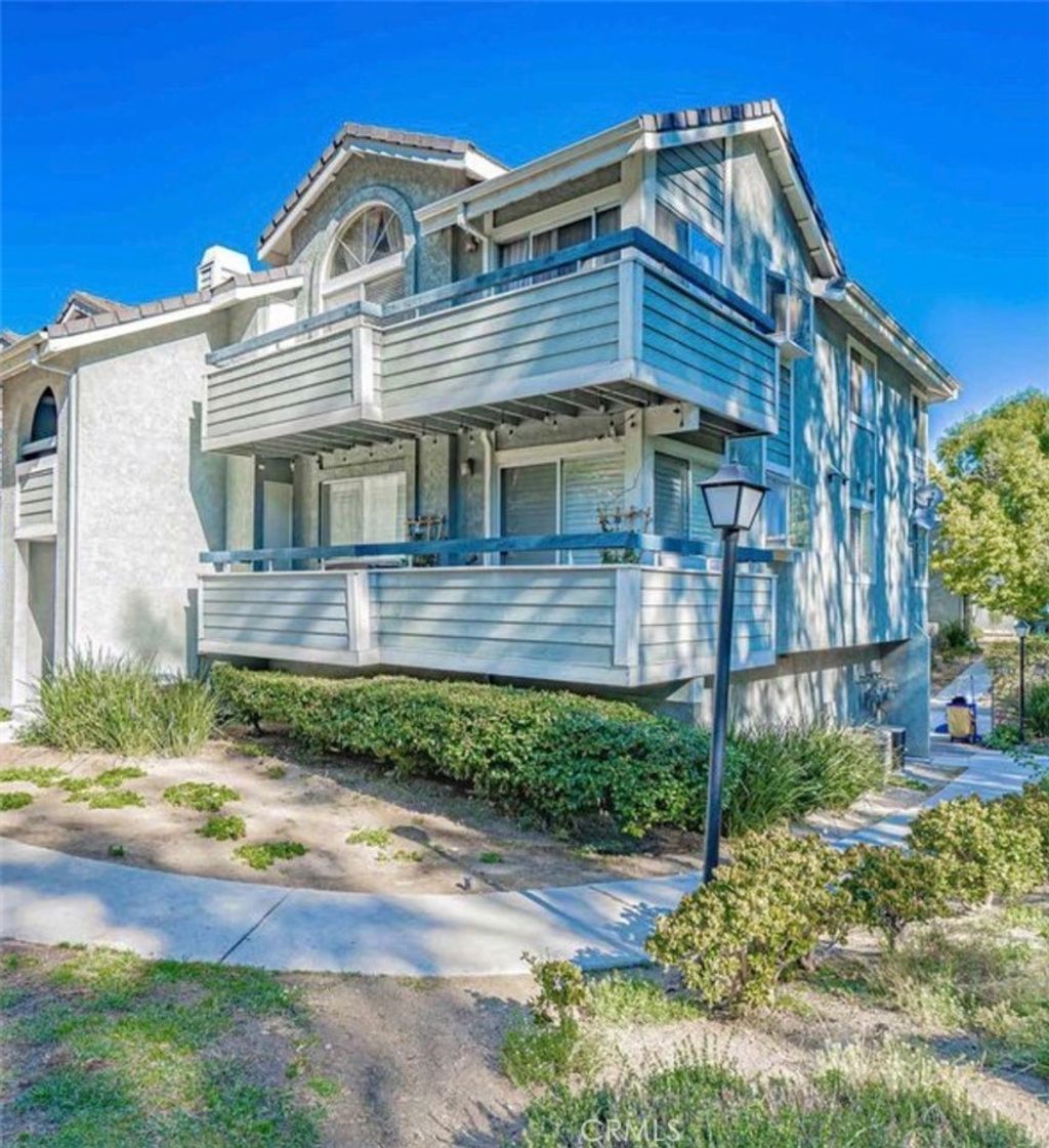 26908 Flo, Canyon Country
