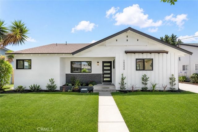 15550 Otsego Street, Encino