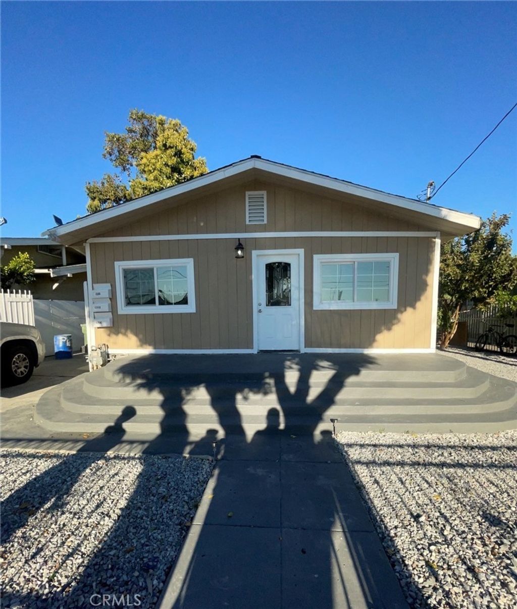 6208 Holmes, Los Angeles