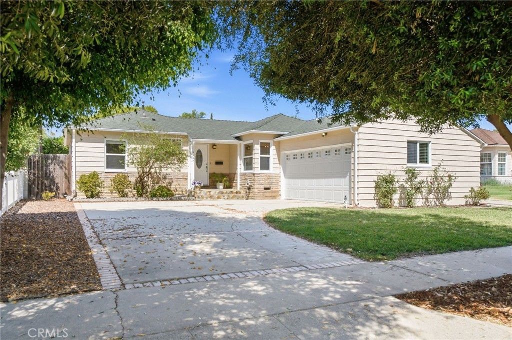 6937 Zelzah Avenue, Reseda