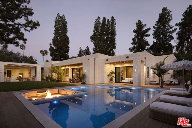 5105 Oakdale Avenue, Los Angeles