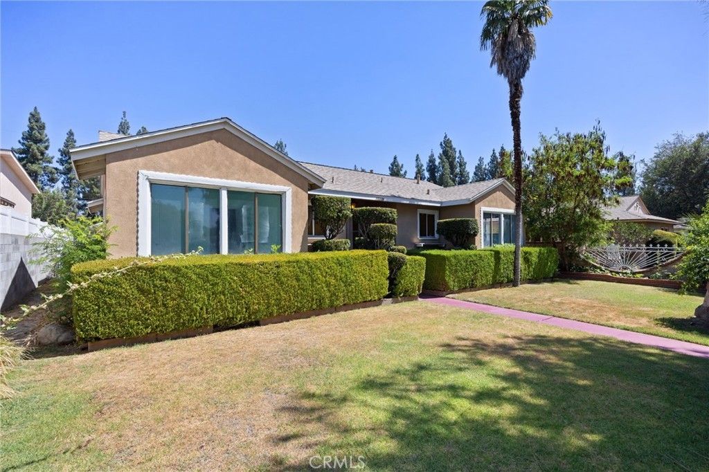 15739 Chatsworth, Granada Hills