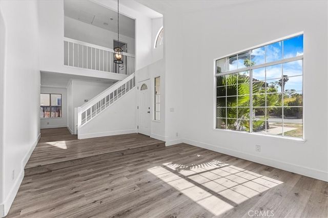 718 Saint Helena, Corona