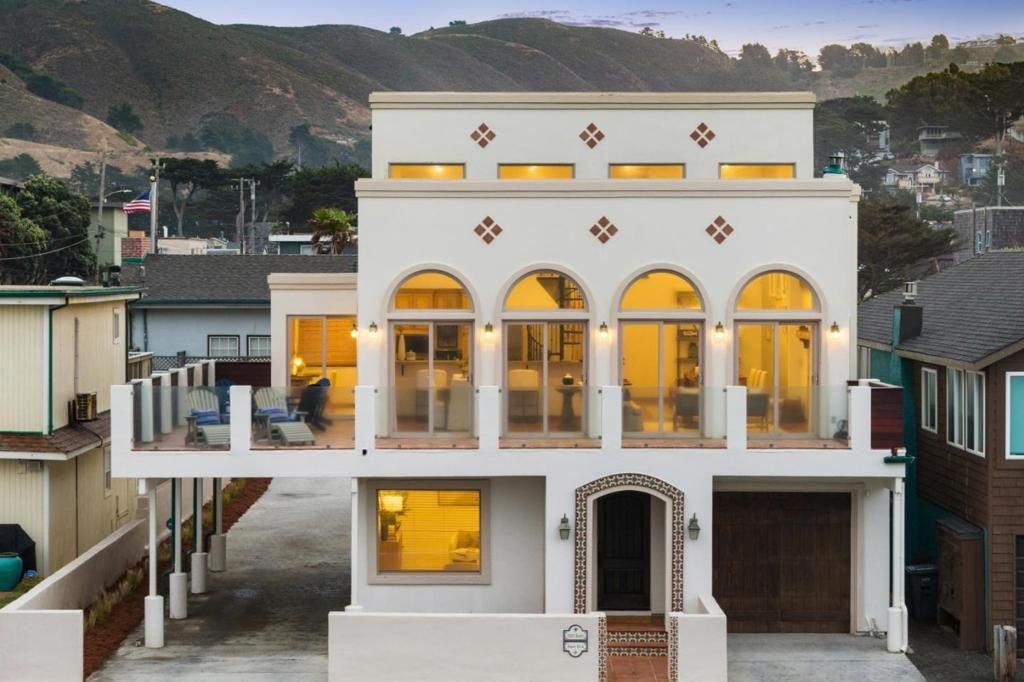 1669 Beach Boulevard, Pacifica