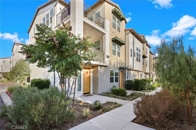 713 Cara Cara Lane, Covina