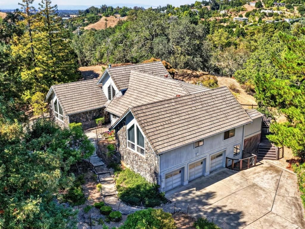 13204 Wright Way, Los Altos Hills