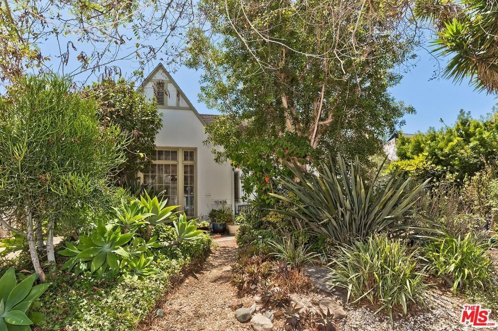 10626 Ohio Avenue, Los Angeles