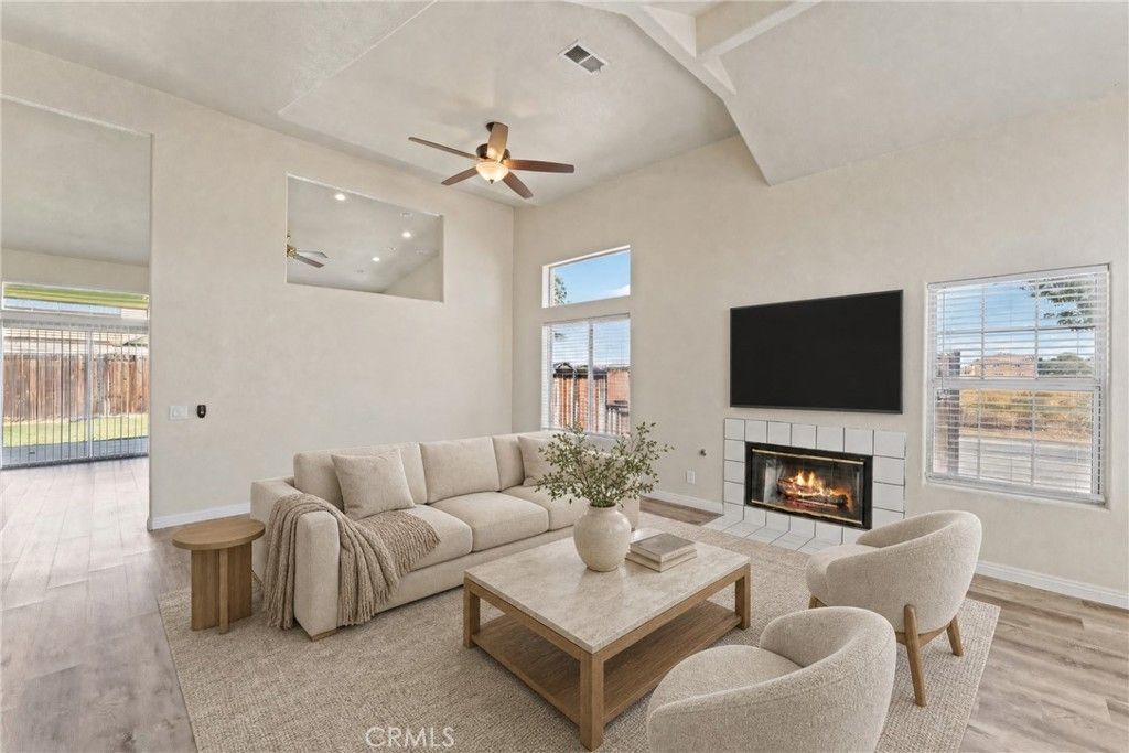 1645 E Kettering, Lancaster