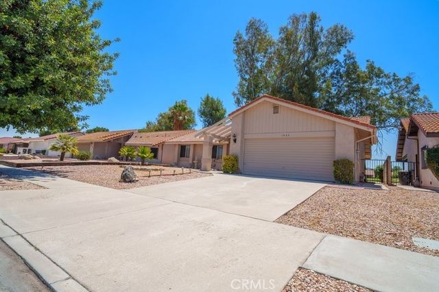 1925 Silver Oak Way, Hemet