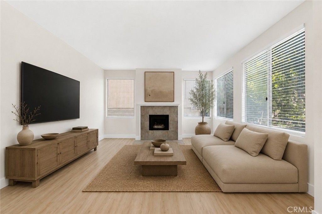 14530 Benefit Street # 102, Sherman Oaks