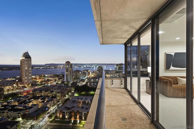 700 Front St # 2204 - 2205, San Diego