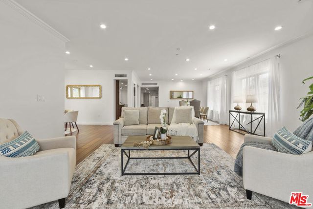 918 S Wooster Street # 1, Los Angeles