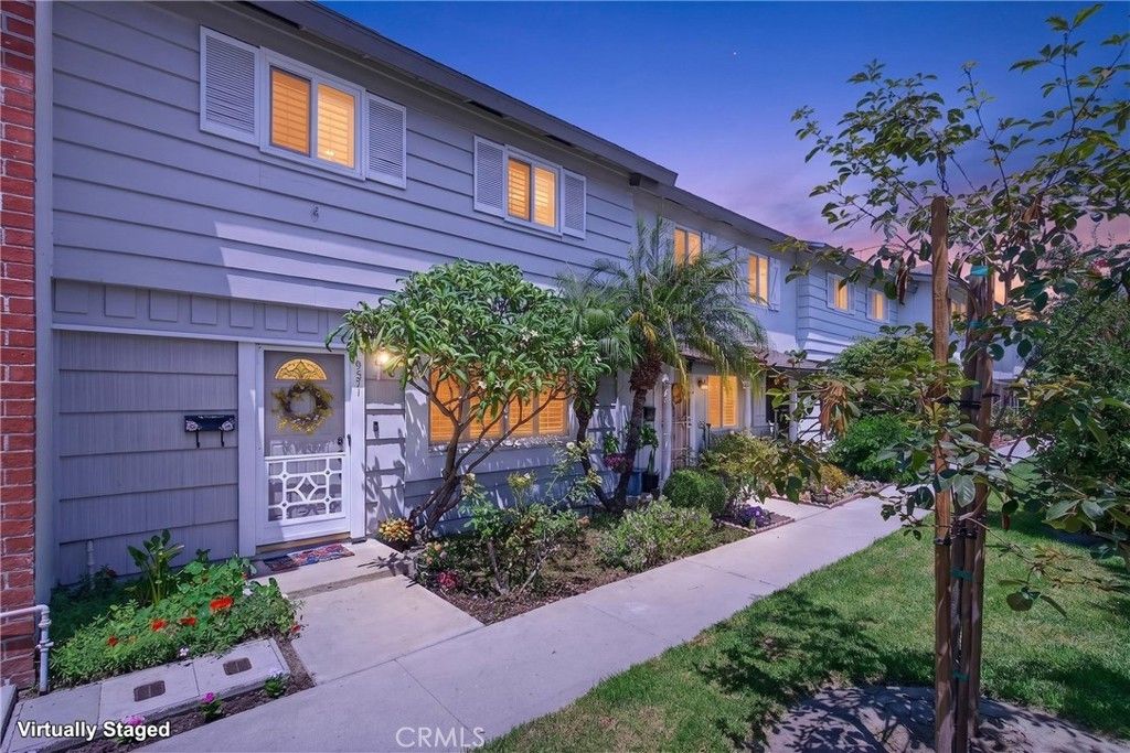 9571 Adams Avenue, Huntington Beach