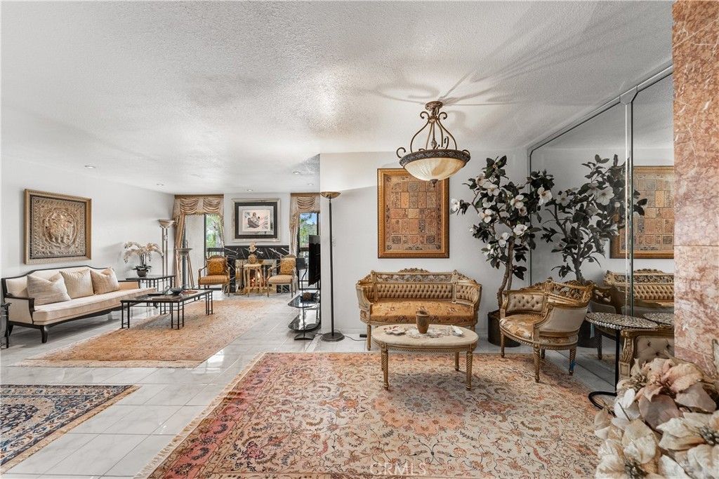 1745 Holly # 302, Glendale