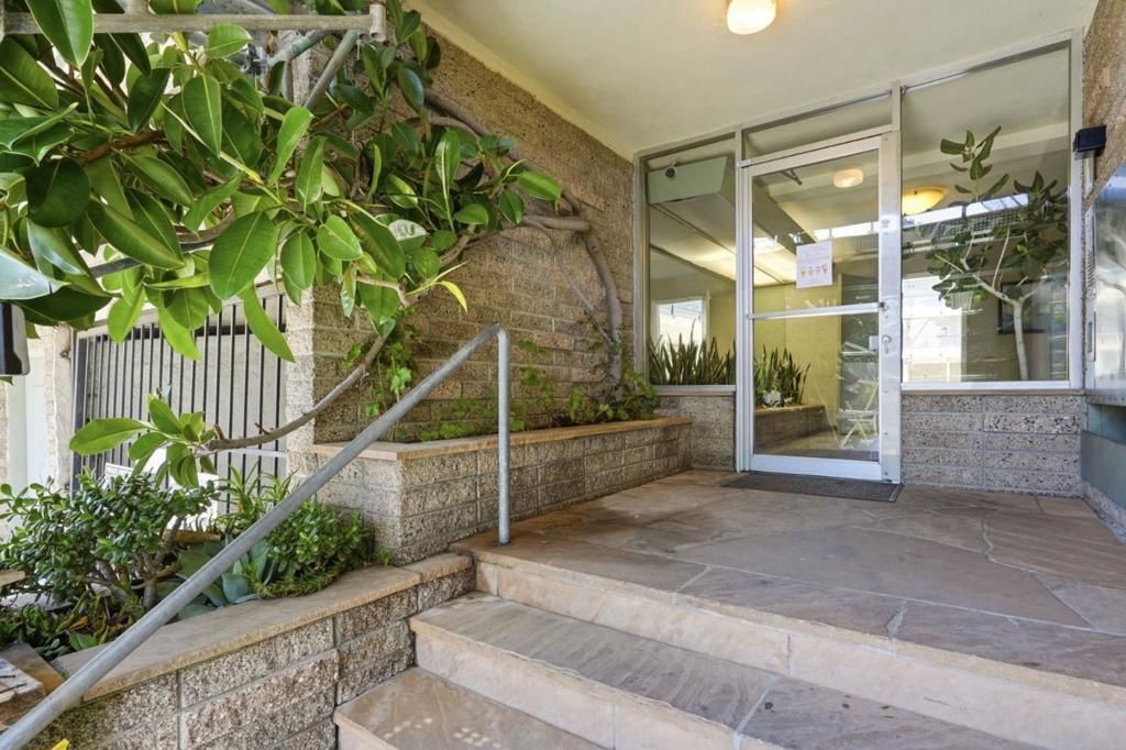 3877 Howe Street # 108, Oakland
