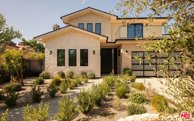 12427 Cumpston Street, Los Angeles