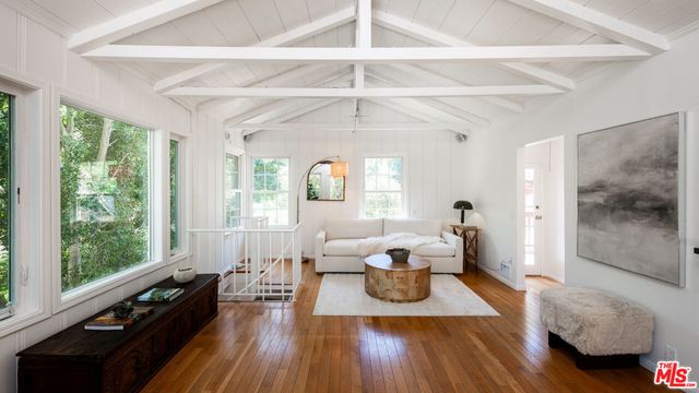 3980 Hopevale Drive, Los Angeles