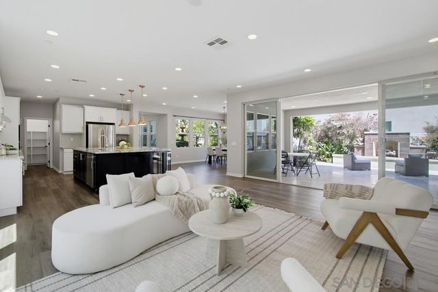 21840 Deer Grass Drive, Escondido