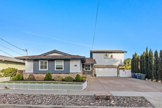 6245 Broadmoor Dr., La Mesa
