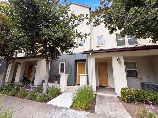 3127 Madsen St, Hayward