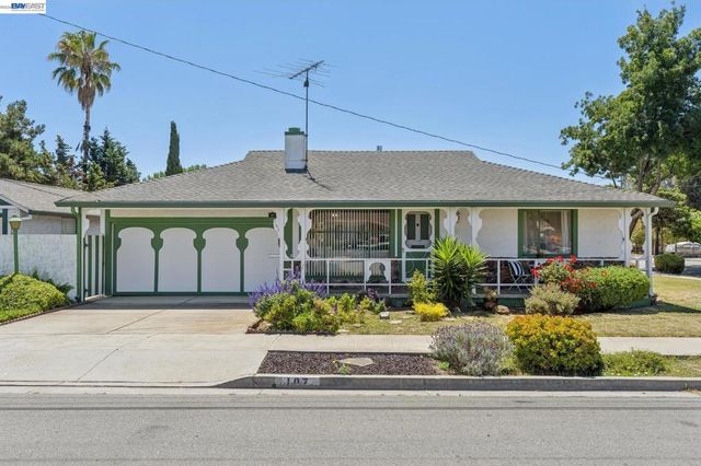 107 Virginia Street, Hayward