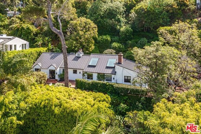 9151 Warbler Place, Los Angeles