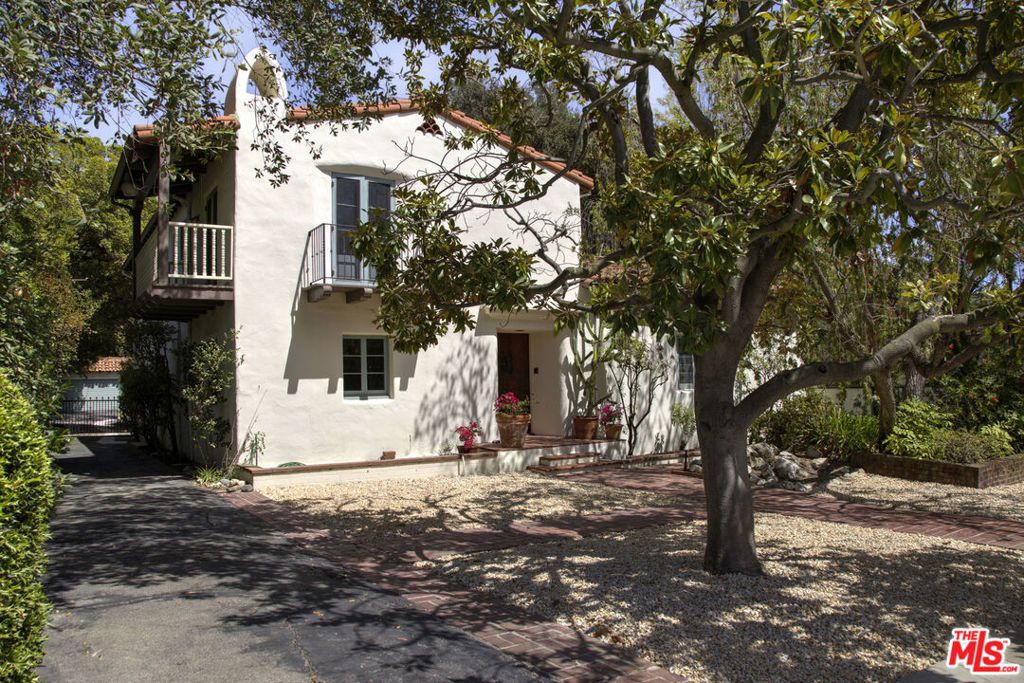 1788 Pepper Drive, Altadena