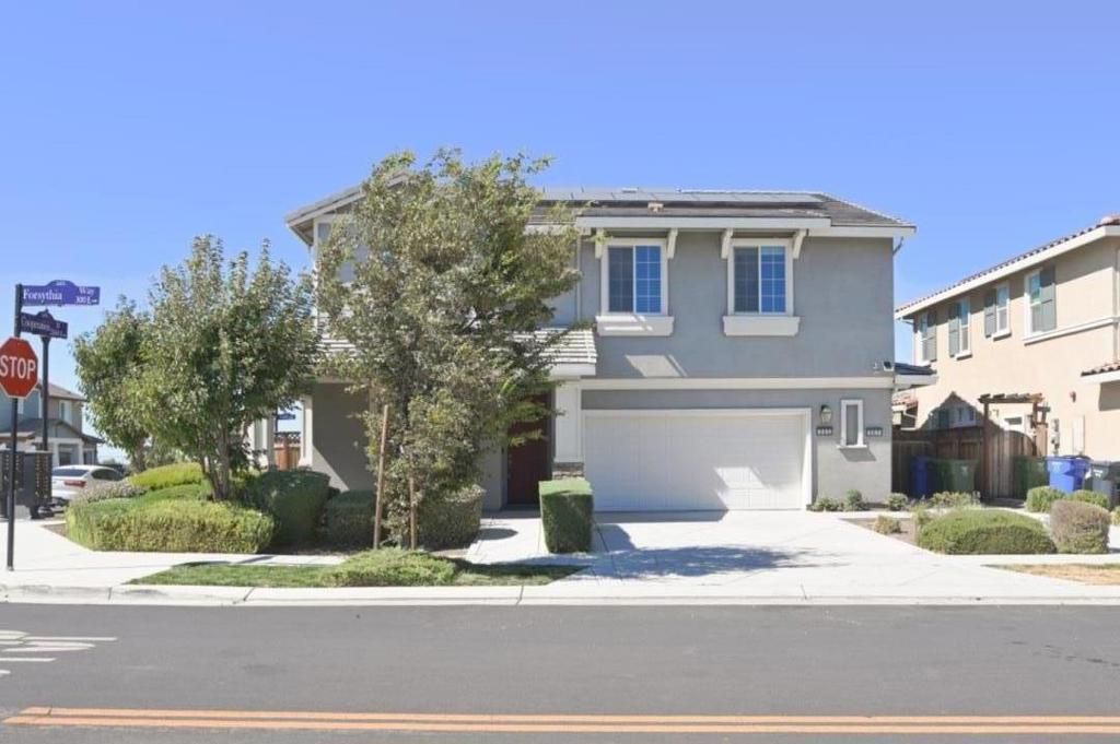 305 E Forsythia Way, Mountain House