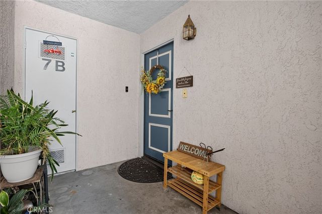 21333 Lassen # 7b, Chatsworth