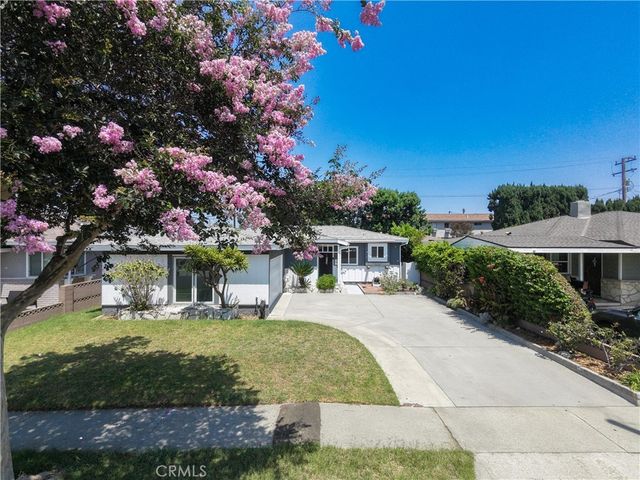 10541 Plunkett, Bellflower