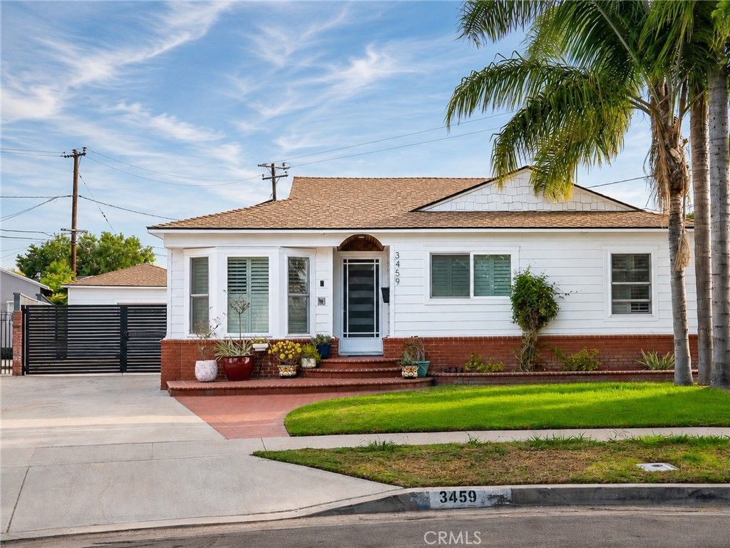 3459 Shipway Avenue, Long Beach