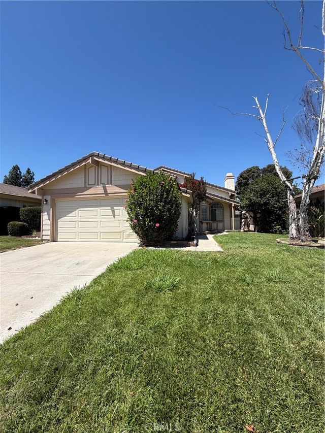 30612 Hollyberry Lane, Temecula